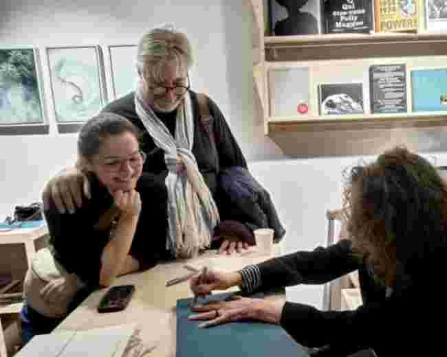 Signature Dolorès Marat, Paris photo 202