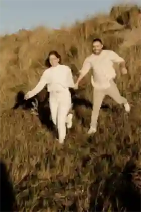 Courses folles dans les dunes et moments de tendresse à Valras